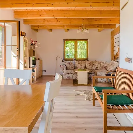 Komfortowy Lesny Dwor 斯图托沃